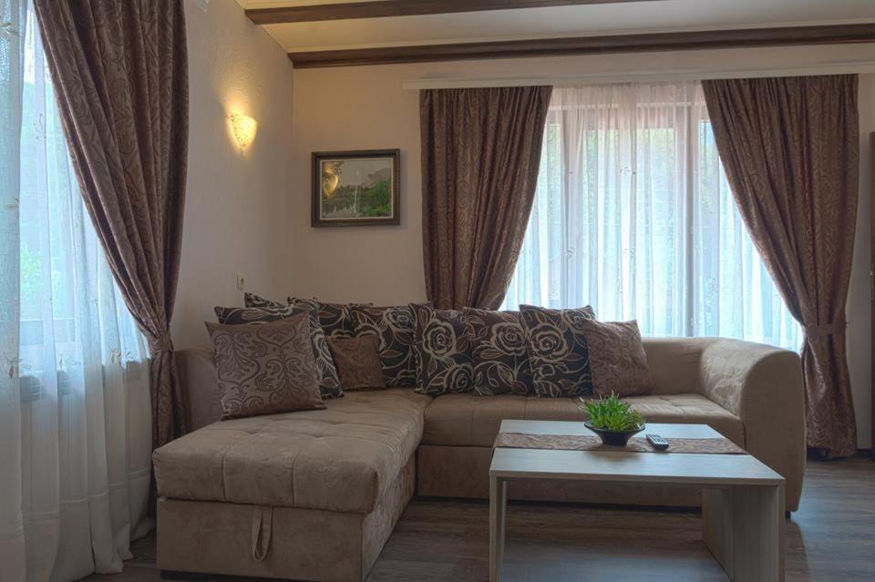 Стар Мерак Hotel Ribarica Luaran gambar